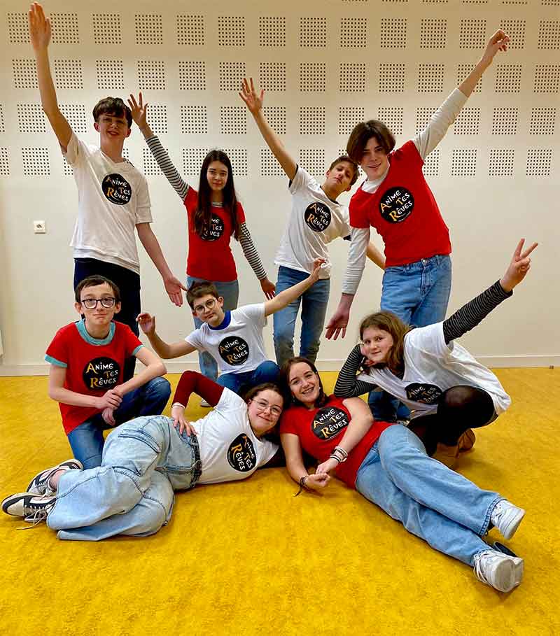 Denis PRIGENT Compagnie Anime Tes Rêves Spectacles, déambulations, ateliers : Spectacles de rue, déambulations, actions culturelles, ateliers de pratique artistique en Bretagne, France et Europe. Commédienne : Fabienne Lanoë, Anne-Gaël Sire et Véronique Durand. Animations artistiques thématisées qui se déroulent en extérieur : Les Bulleuses, Bigouden Light, BLOOM, KalÕnn. Déambulations et spectacles de rue interactif sont nos spécialités : Déambulation en échasses, en costumes, avec des jeux de bulles .. Ateliers artistiques - Compagnie Anime Tes Rêves : basés sur la pédagogie du jeu et de l’expérience pour un public scolaire, extra-scolaire ou familial. Finistère (29)